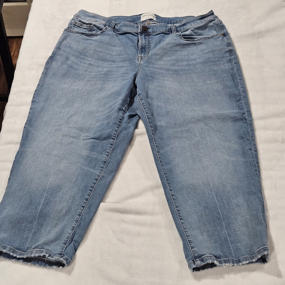 Lane Bryant Mid-Rise Boyfriend Capri Jeans 18
